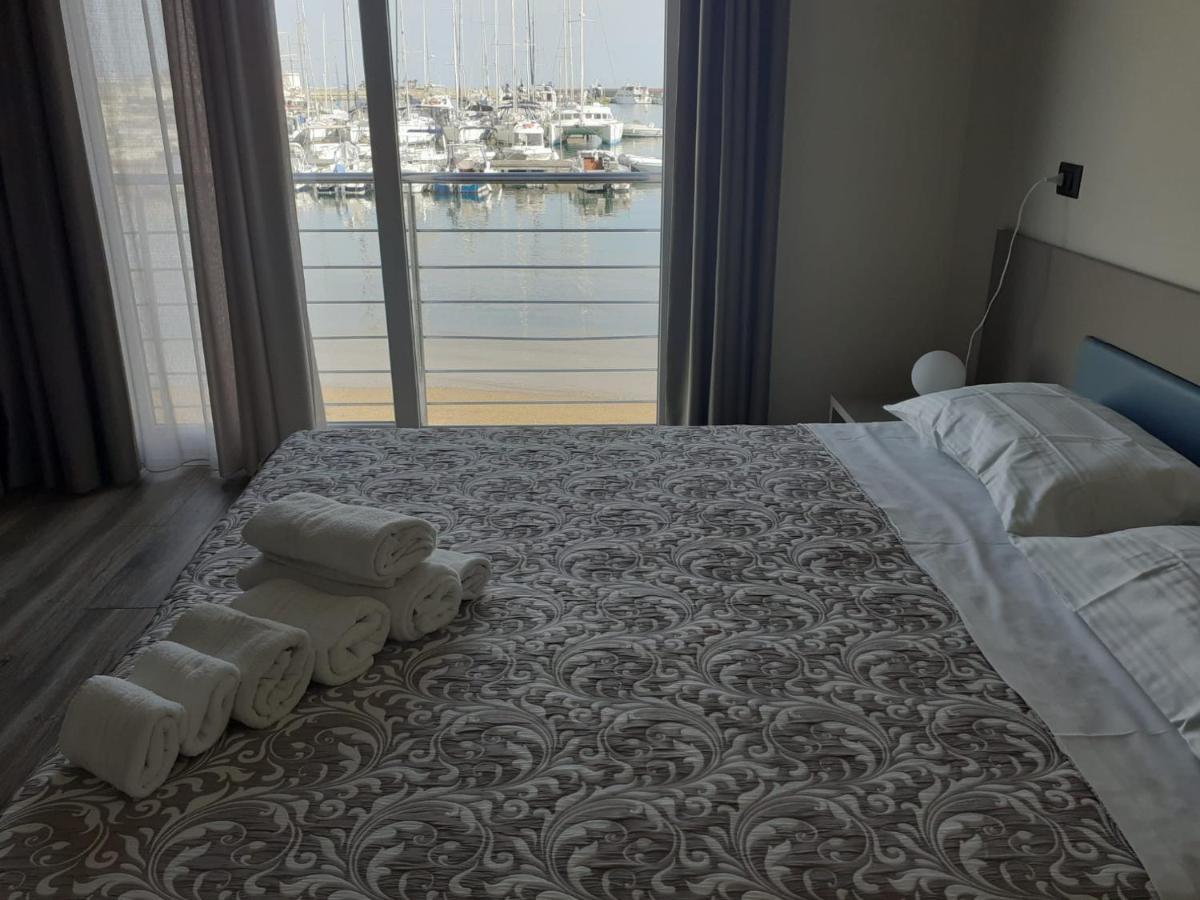 Saraceno Hotel Vibo Valentia Marina Exterior photo
